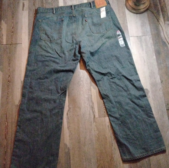 NEW Levi's Men's 559 Straight Fit Blue Jeans Size W44X32L - Picture 3 of 3
